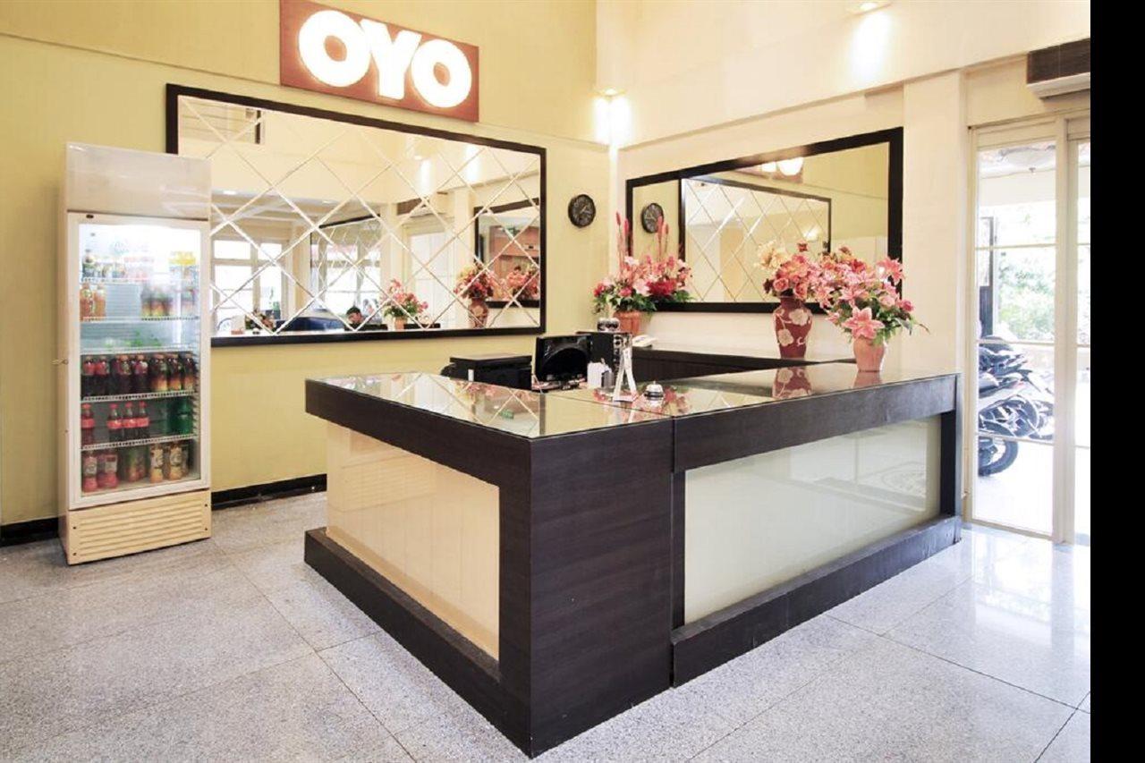 Super Oyo Capital O 175 K-60 Residence Сурабая Экстерьер фото