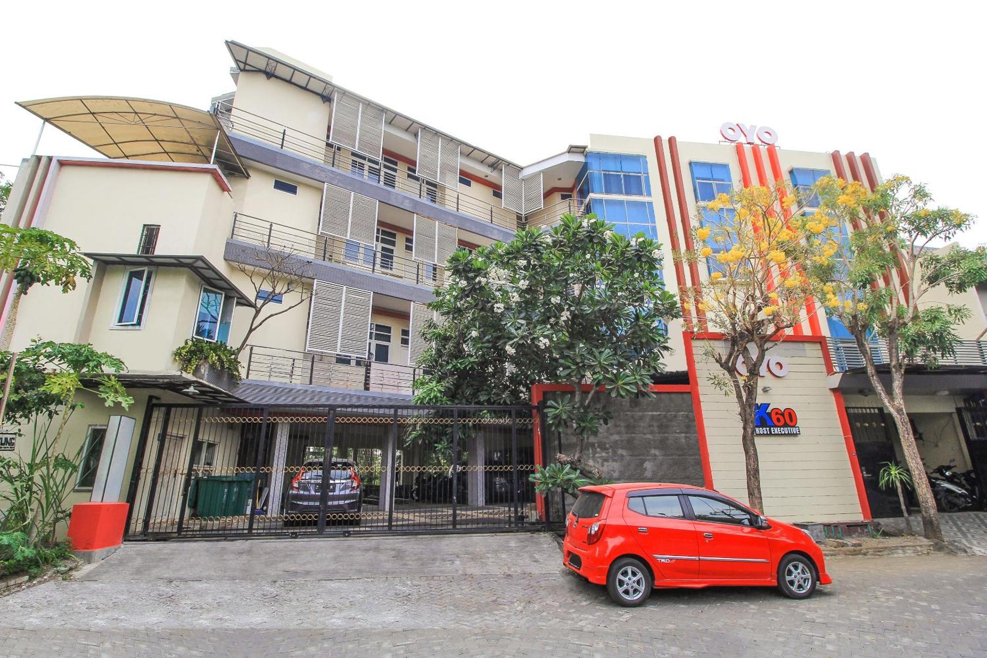 Super Oyo Capital O 175 K-60 Residence Сурабая Экстерьер фото