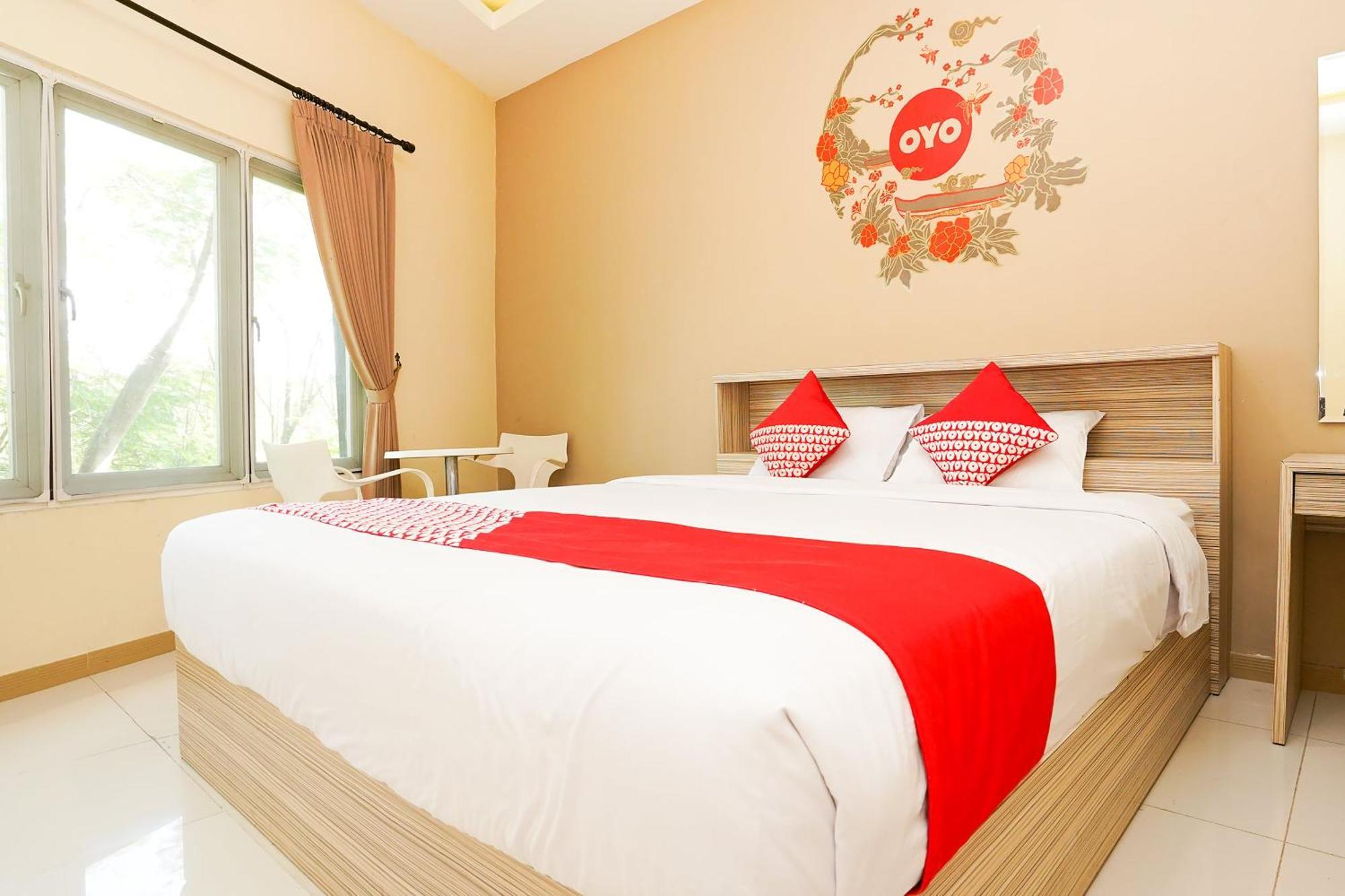 Super Oyo Capital O 175 K-60 Residence Сурабая Экстерьер фото
