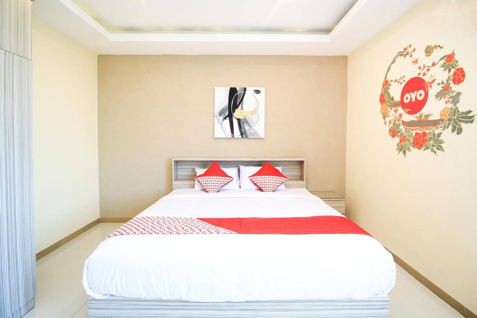 Super Oyo Capital O 175 K-60 Residence Сурабая Экстерьер фото